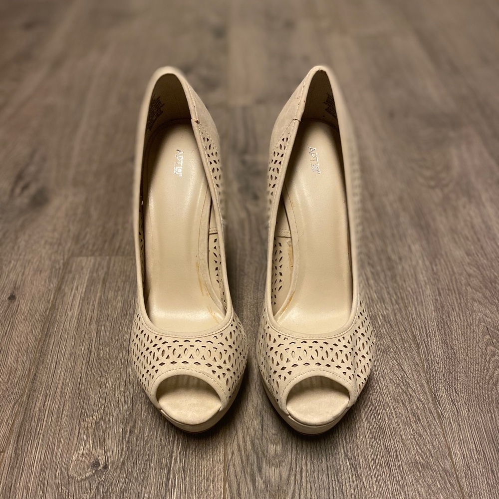 APT 9 Heels